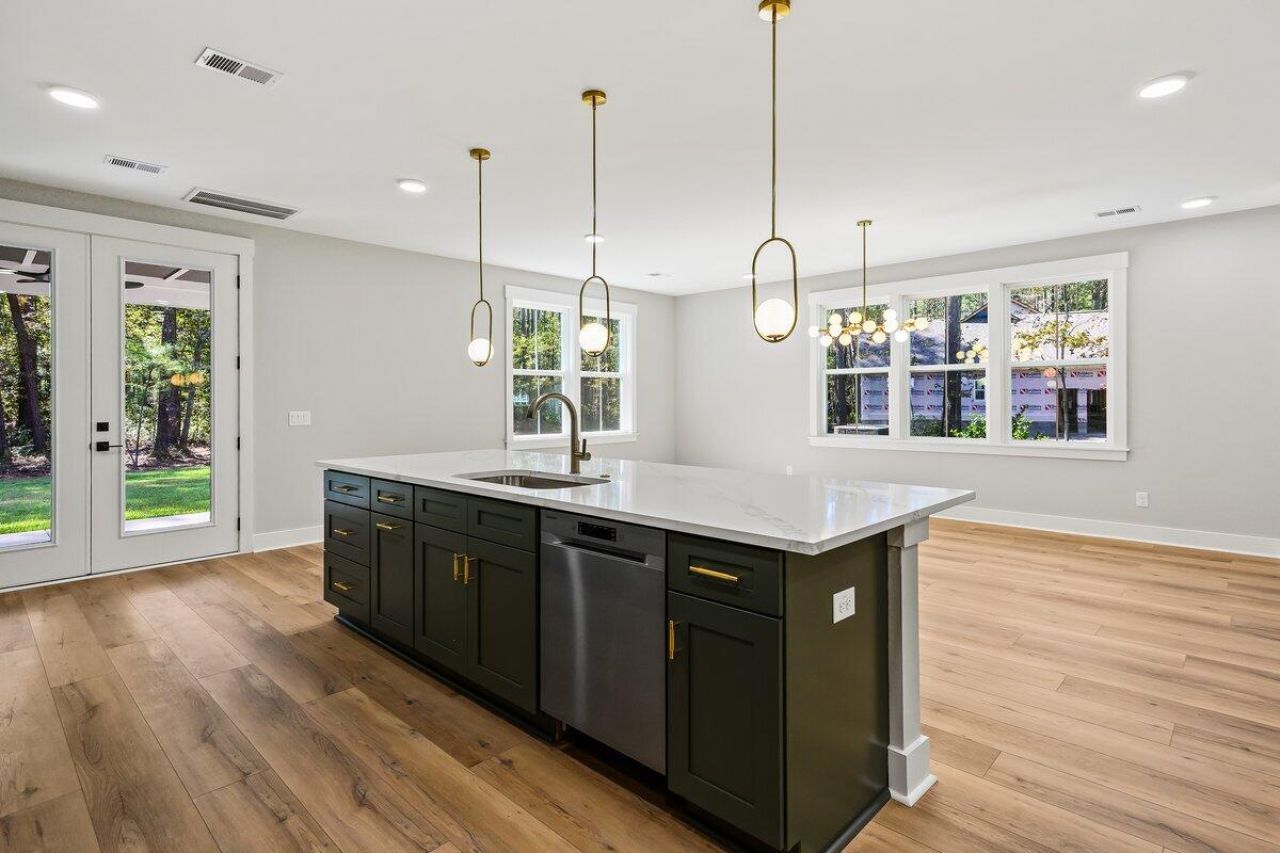 6407 Farm House Road Photo 10