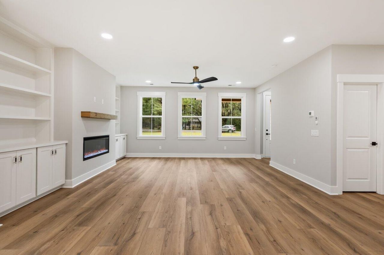 6407 Farm House Road Photo 5