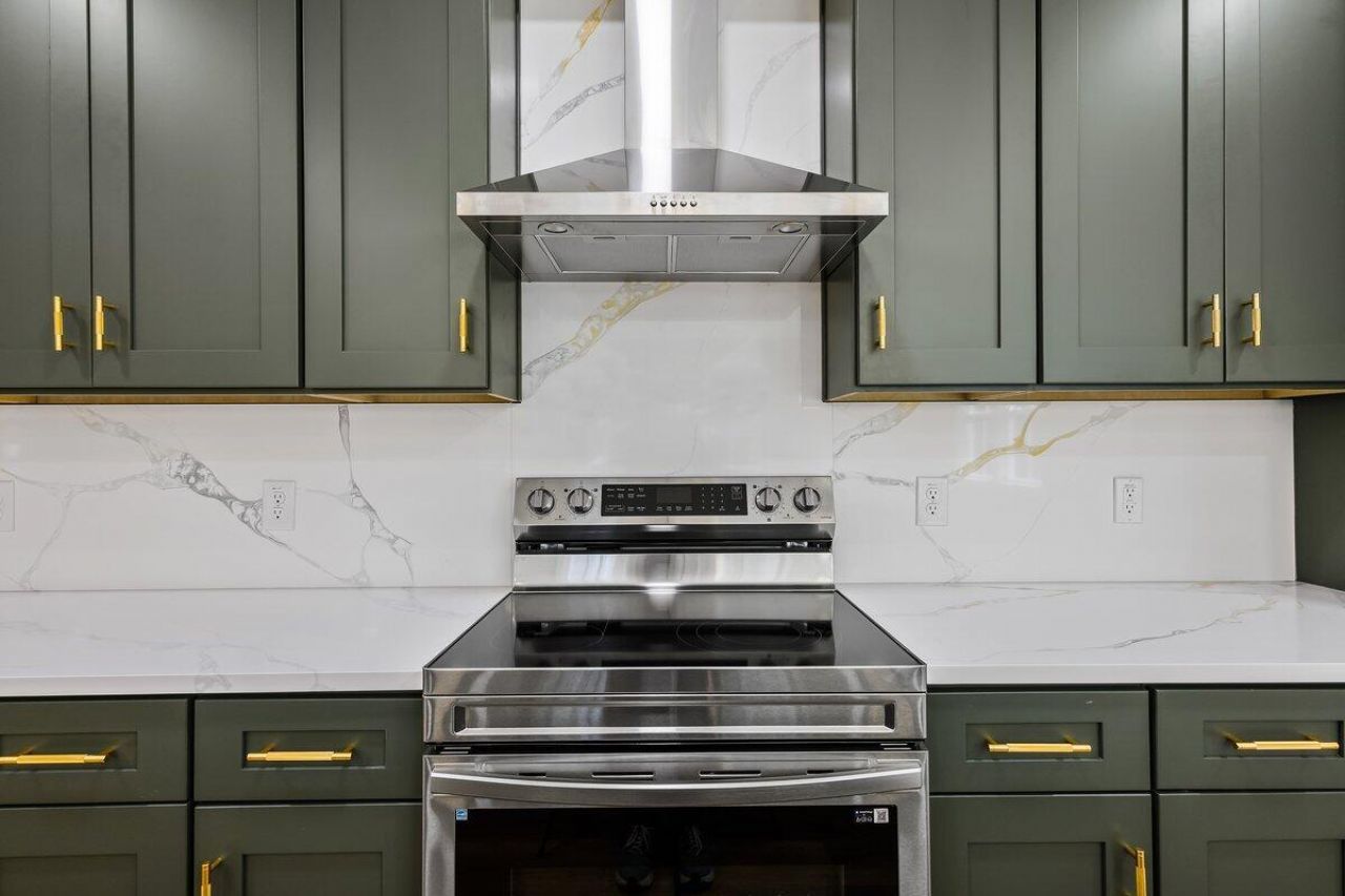 6407 Farm House Road Photo 7