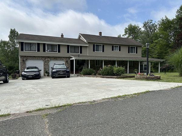 170 Timberidge Drive, Russell, MA 01071