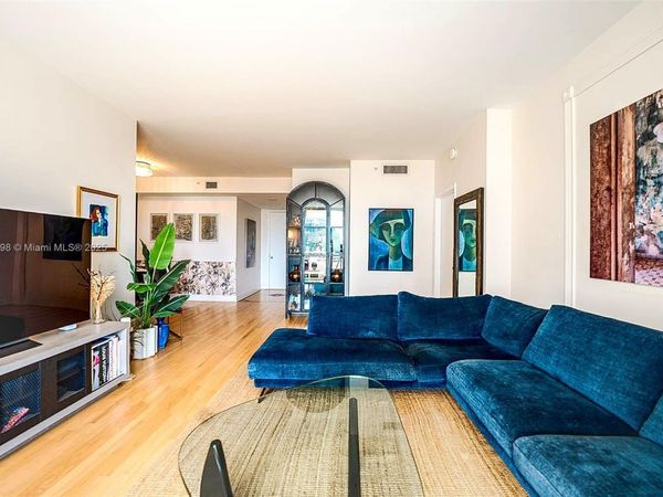 888 Brickell Key Dr, Unit 903, Miami, FL 33131