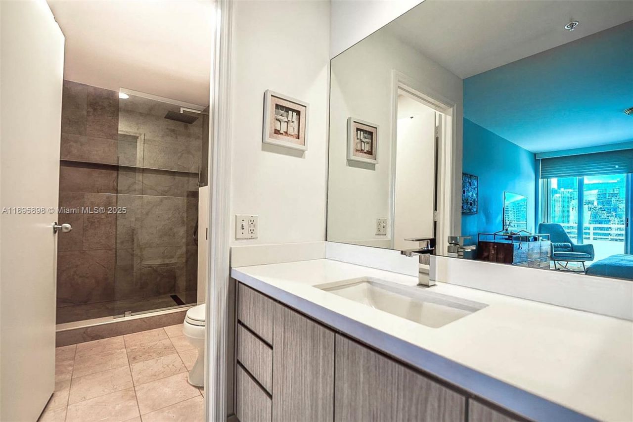 888 Brickell Key Dr, Unit 903, Miami, FL 33131 Photo