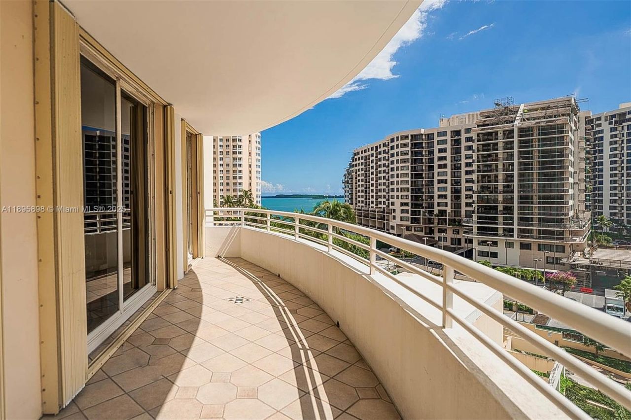 888 Brickell Key Dr, Unit 903, Miami, FL 33131 Photo