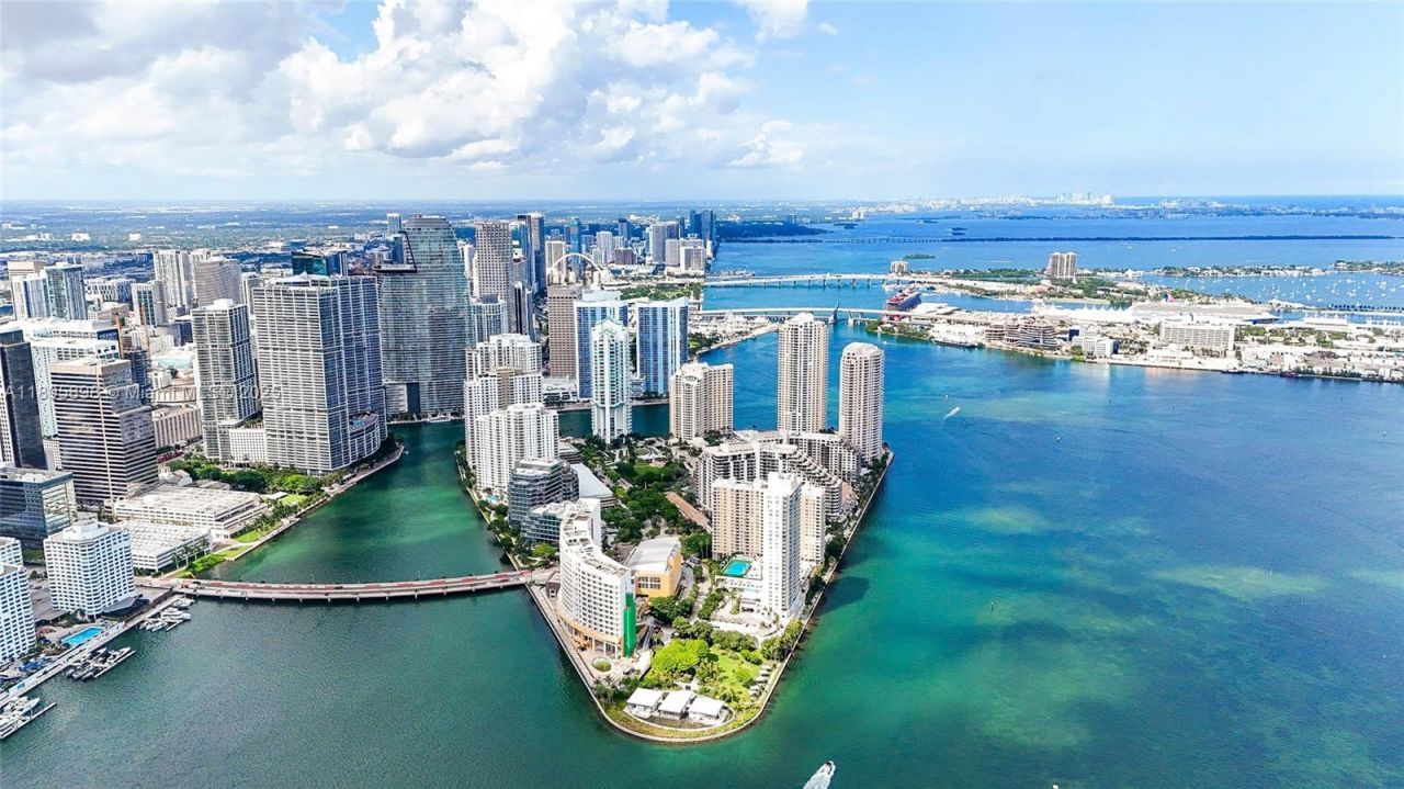 888 Brickell Key Dr, Unit 903, Miami, FL 33131 Photo