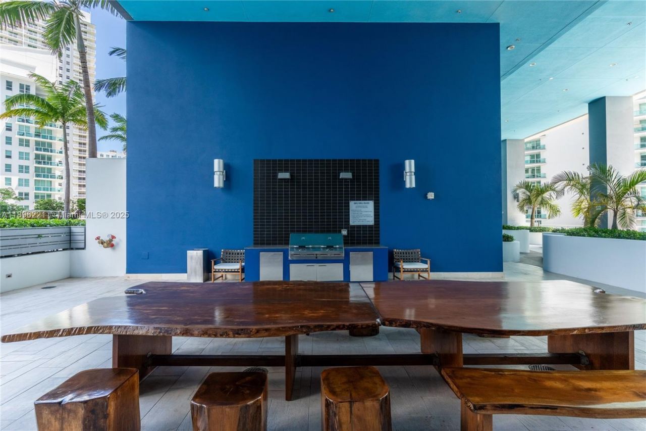 1300 Brickell Bay Dr, Unit 808, Miami, FL 33131 Photo