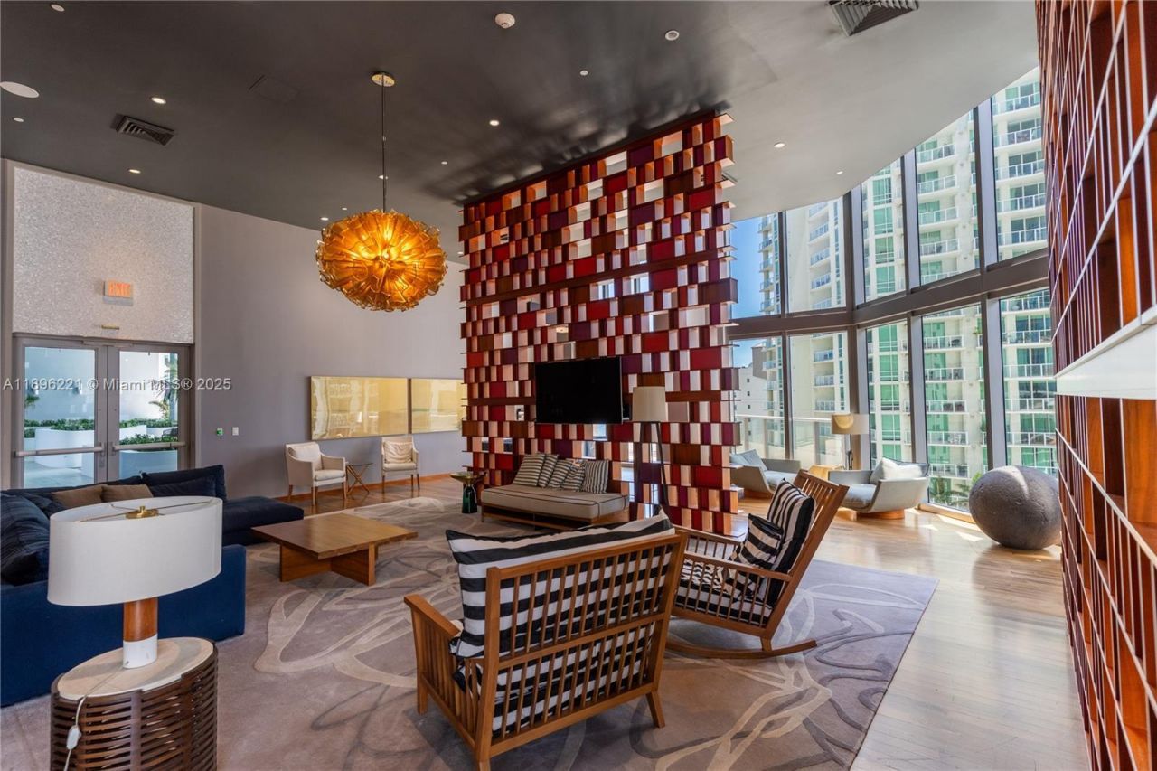 1300 Brickell Bay Dr, Unit 808, Miami, FL 33131 Photo