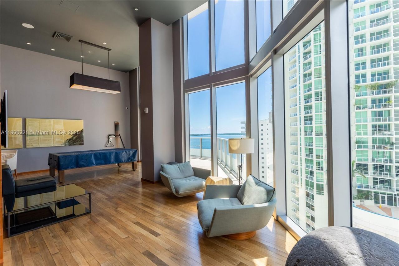 1300 Brickell Bay Dr, Unit 808, Miami, FL 33131 Photo