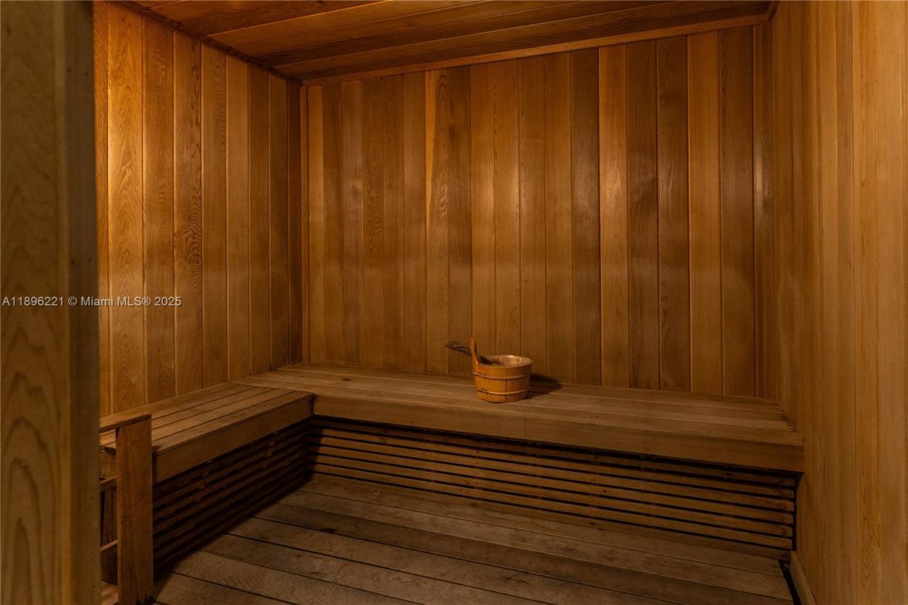 1300 Brickell Bay Dr, Unit 808, Miami, FL 33131 Photo