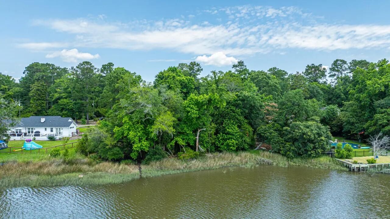 6076 Overlook Road Photo 22