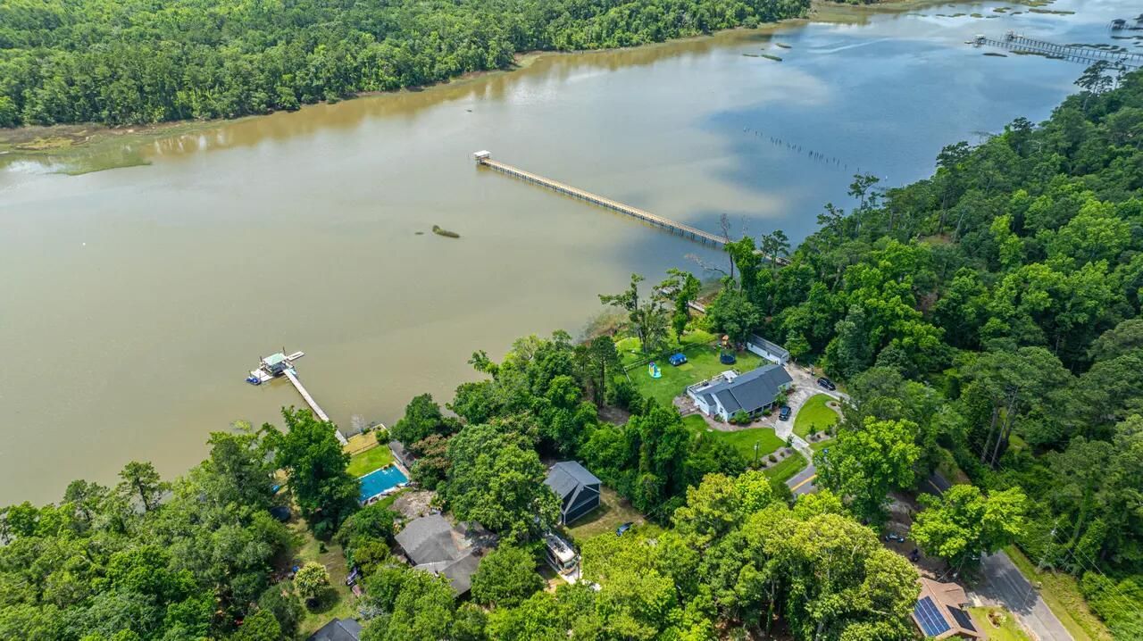 6076 Overlook Road Photo 23