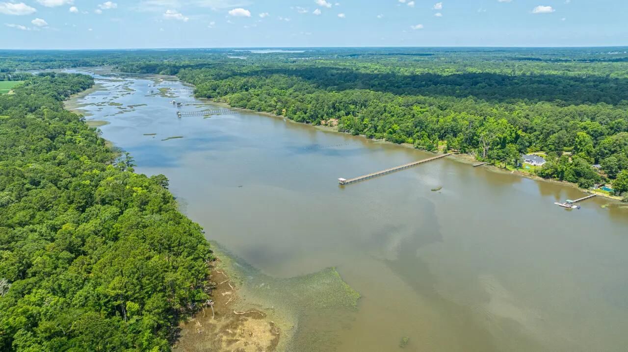 6076 Overlook Road Photo 24