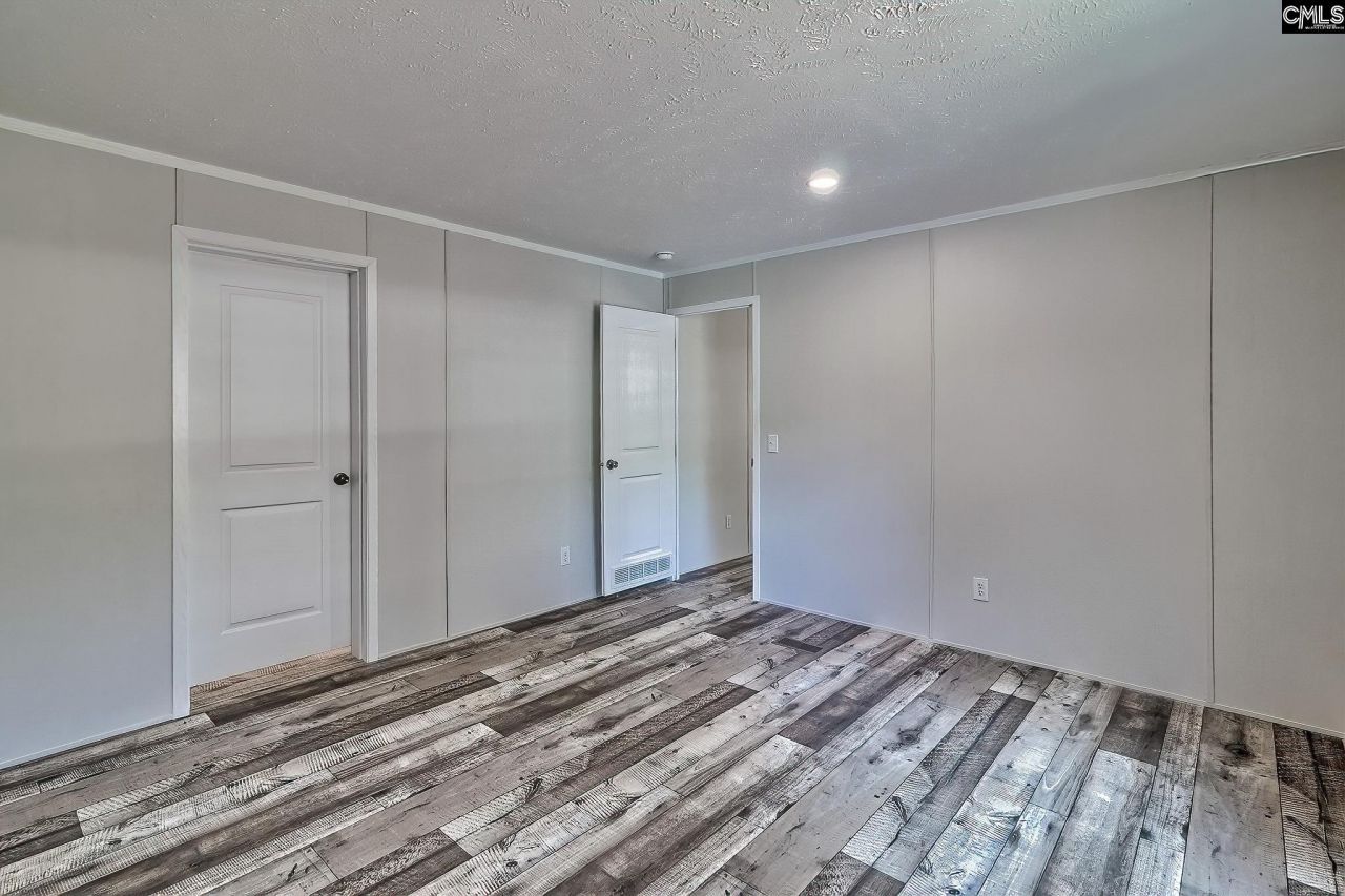 1653 Woodtrail Drive Photo 10