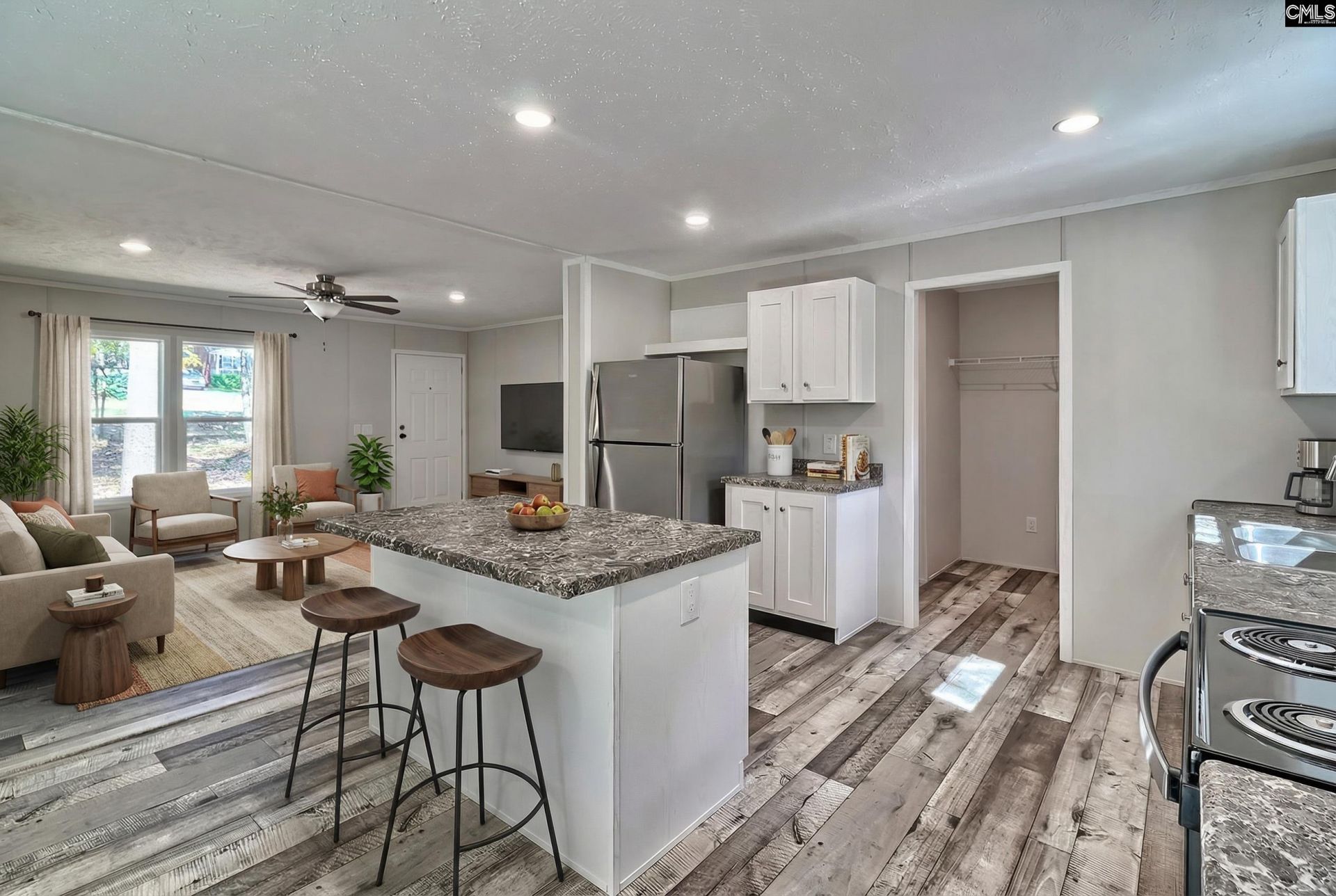 1653 Woodtrail Drive Photo 4