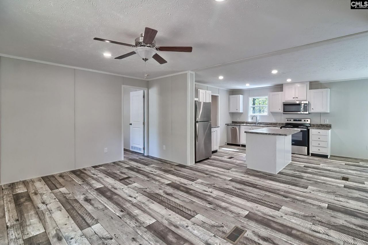 1653 Woodtrail Drive Photo 5