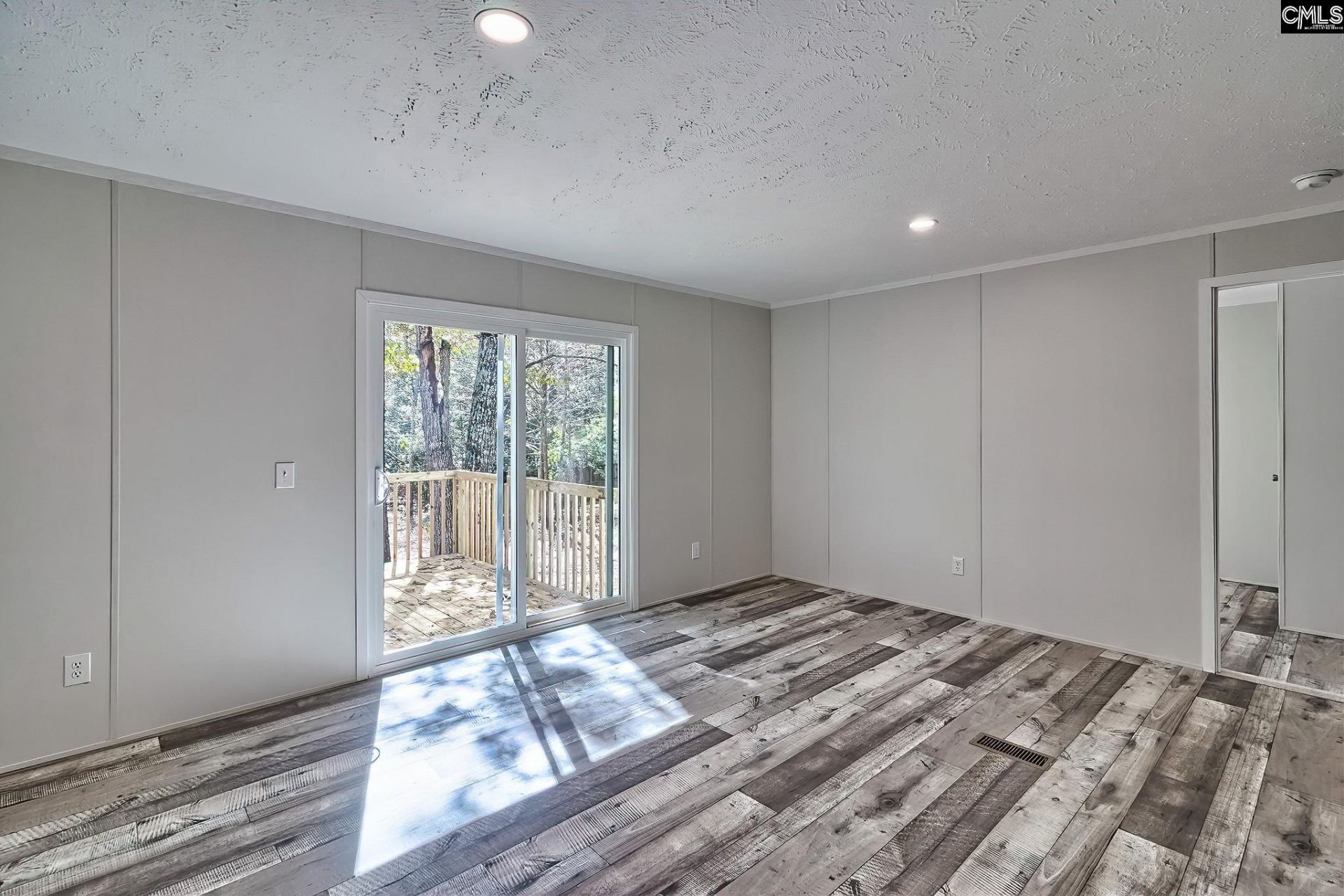 1653 Woodtrail Drive Photo 9