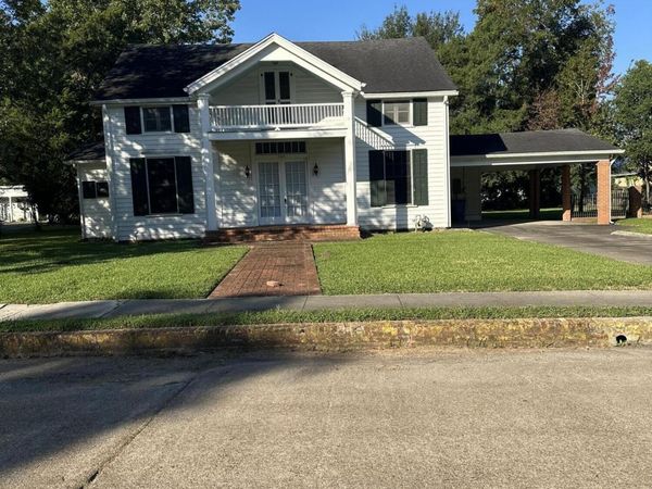 703 1st Street, Franklin, LA 70538