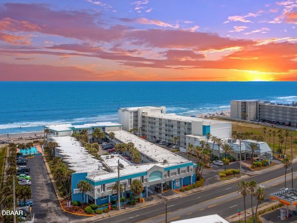 935 S Atlantic Avenue, Unit 303, Daytona Beach, FL 32118