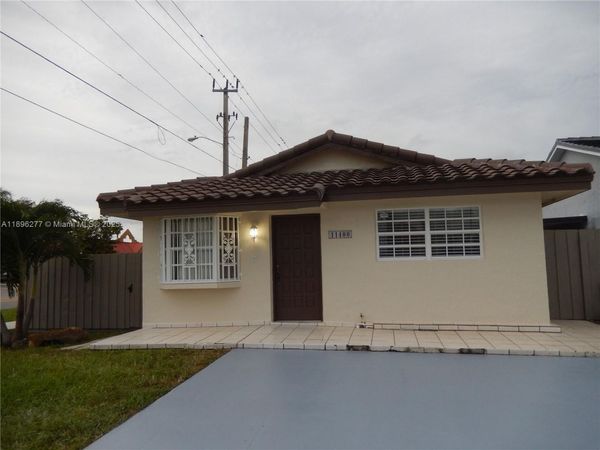 11400 NW 87th Ct, Hialeah Gardens, FL 33018