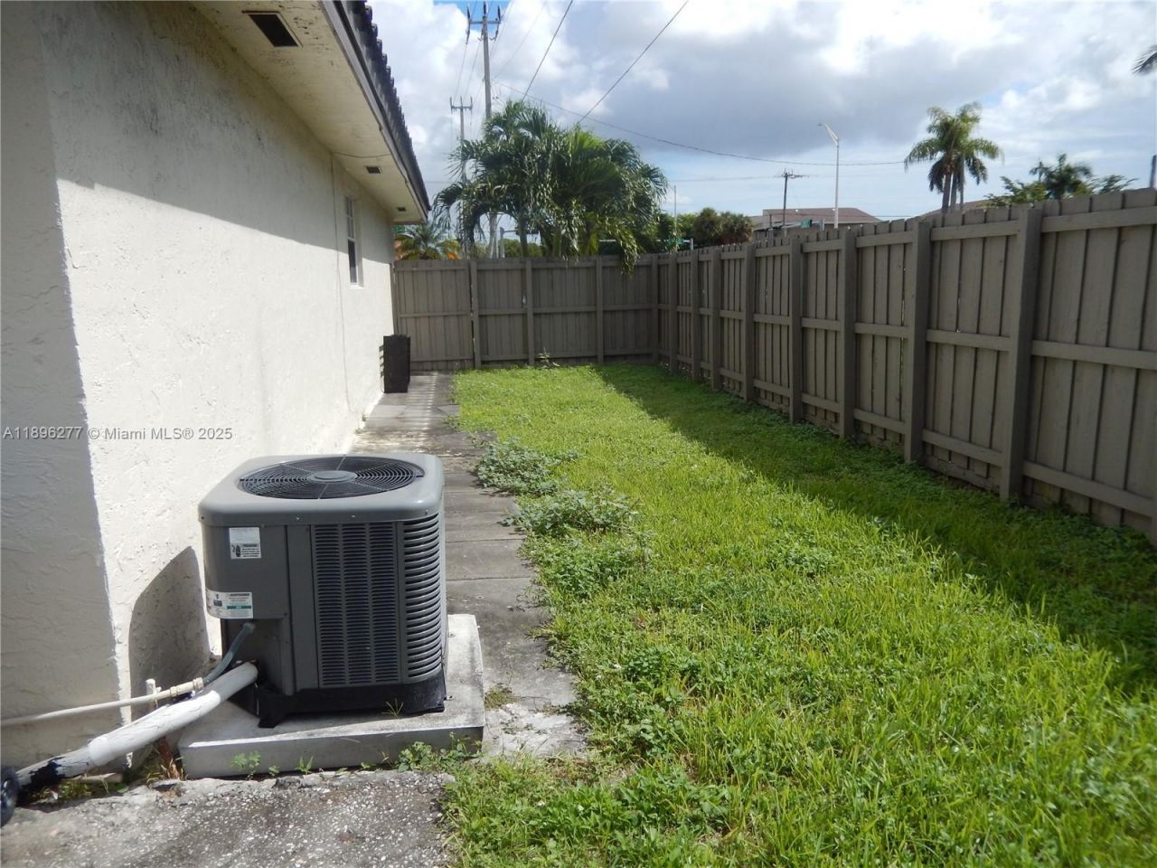 11400 NW 87th Ct, Hialeah Gardens, FL 33018 Photo