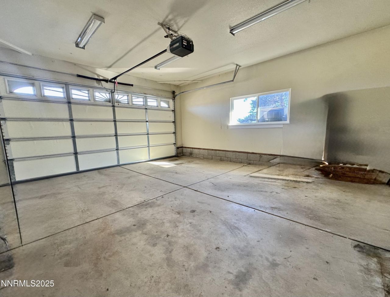 911 Waterloo Lane, Gardnerville, NV 89460 Photo