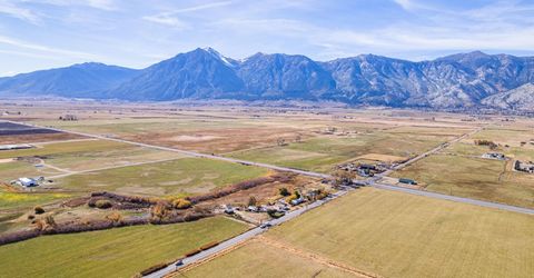 911 Waterloo Lane, Gardnerville, NV 89460 Photo