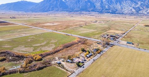 911 Waterloo Lane, Gardnerville, NV 89460 Photo