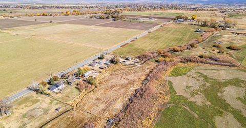 911 Waterloo Lane, Gardnerville, NV 89460 Photo