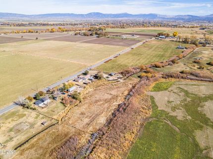 911 Waterloo Lane, Gardnerville, NV 89460 Photo