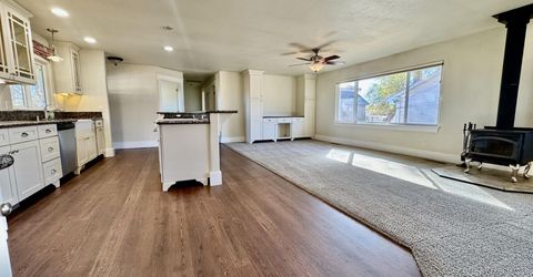 911 Waterloo Lane, Gardnerville, NV 89460 Photo