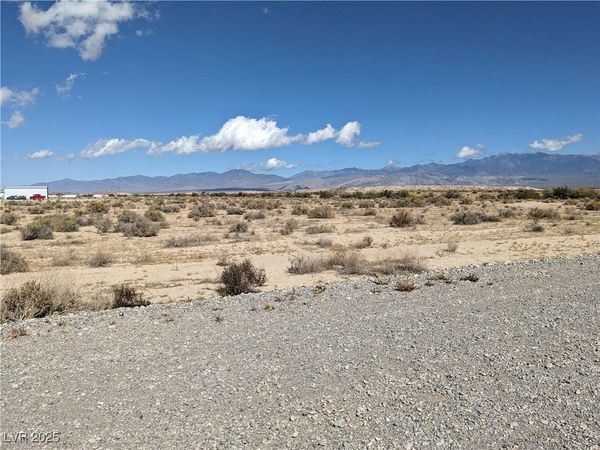 1930 E Bond Street, Pahrump, NV 89048