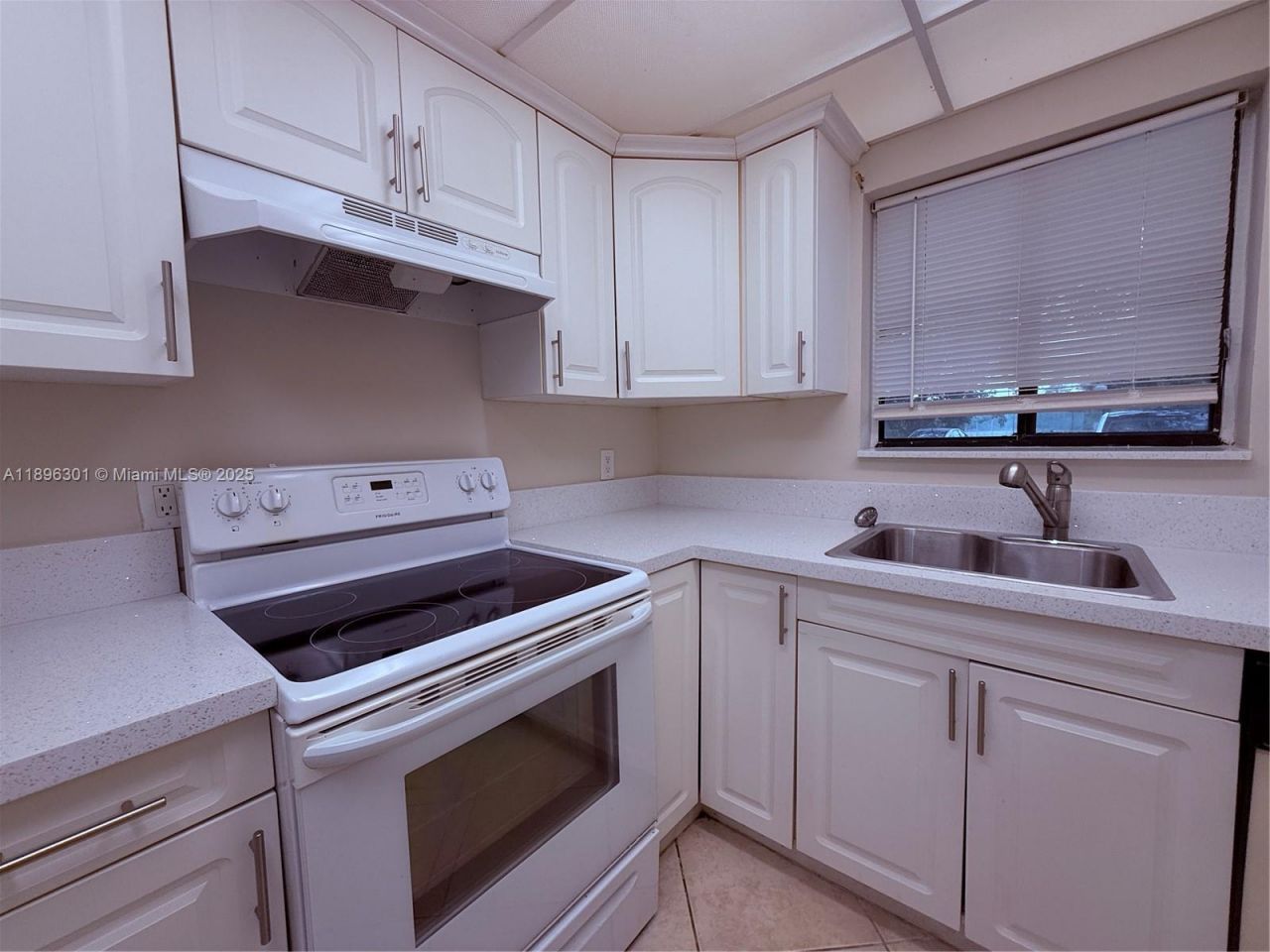 1205 S Flagler Ave, Unit 405, Pompano Beach, FL 33060 Photo