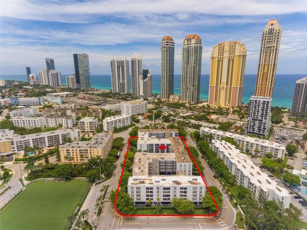 201 178th Dr, Unit 426, Sunny Isles Beach, FL 33160