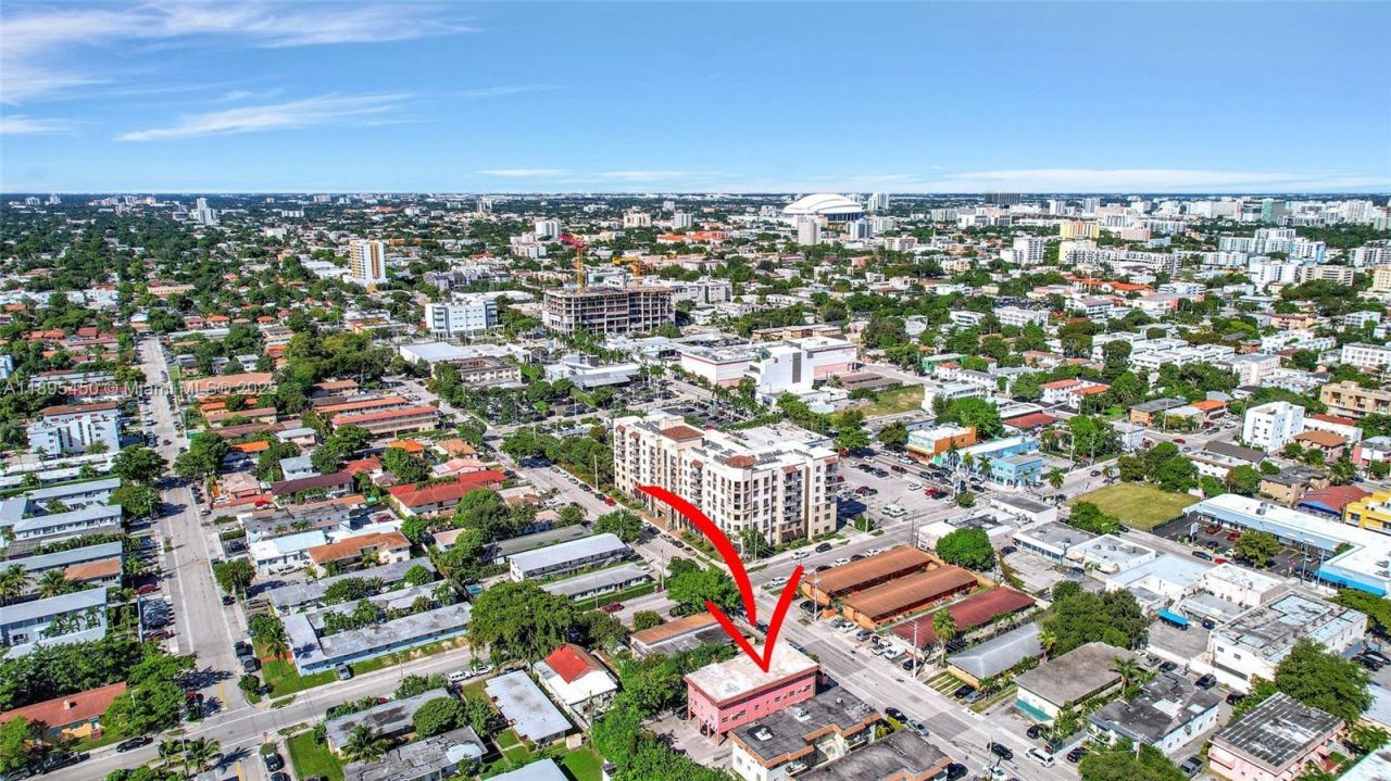 458 SW 9th St, Unit 8, Miami, FL 33130 Photo