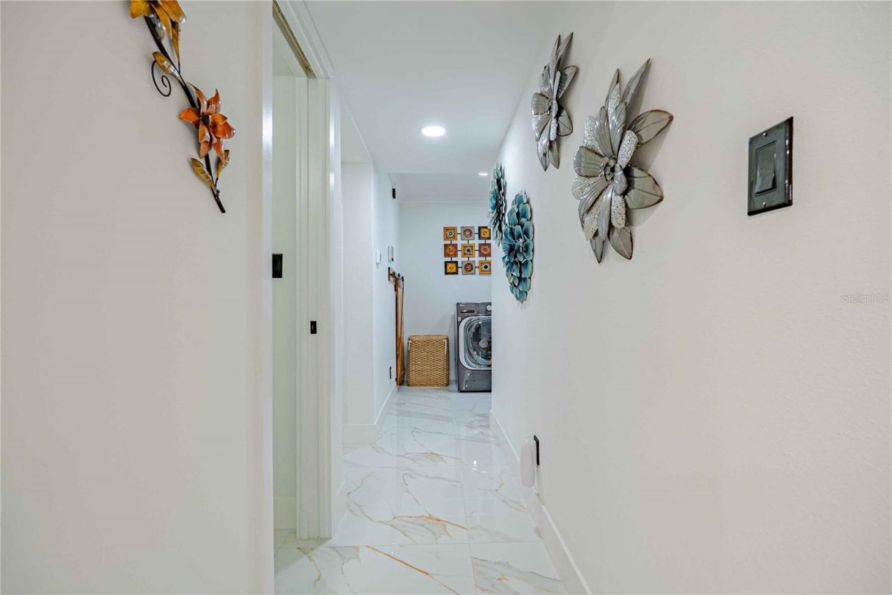 8020 Sharon Drive, Tampa, FL 33617 Photo