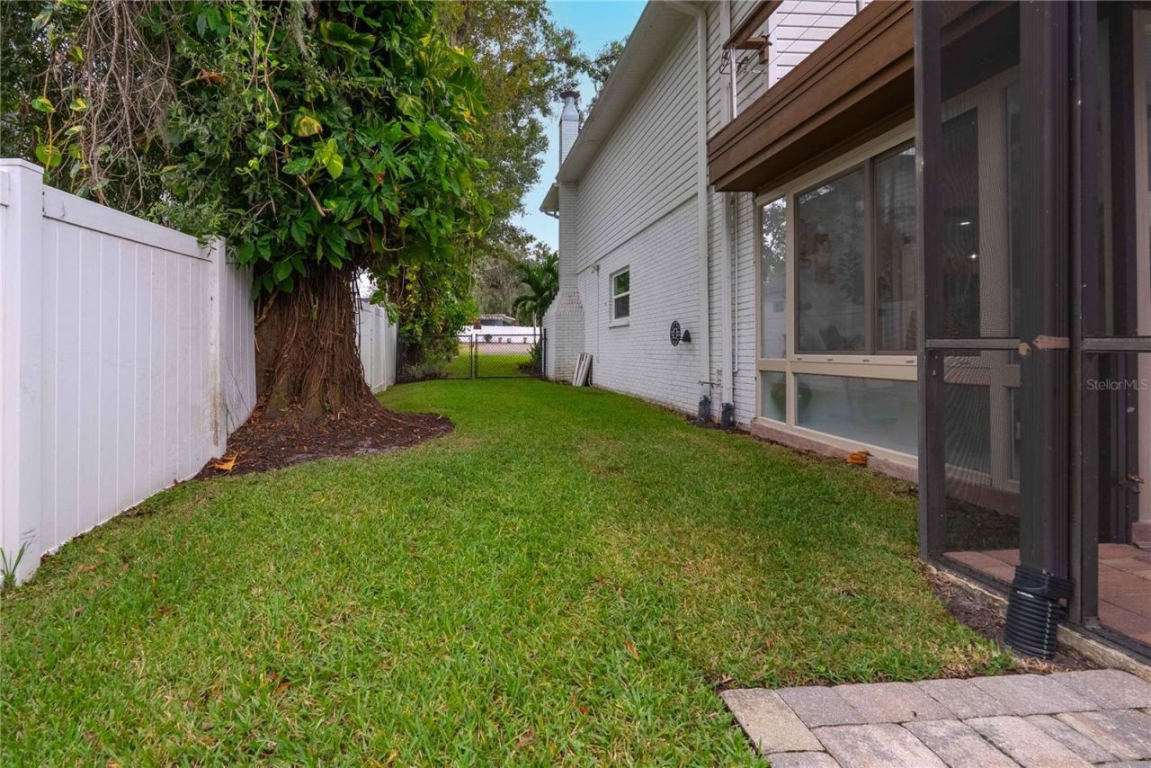 8020 Sharon Drive, Tampa, FL 33617 Photo