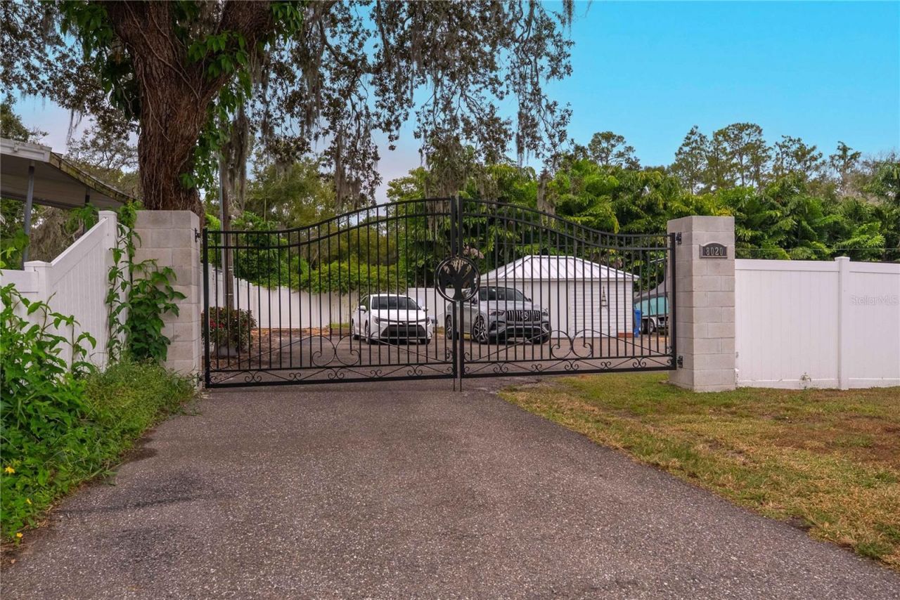 8020 Sharon Drive, Tampa, FL 33617 Photo