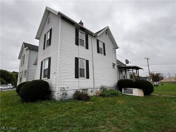 223 Pine Street, Coshocton, OH 43812