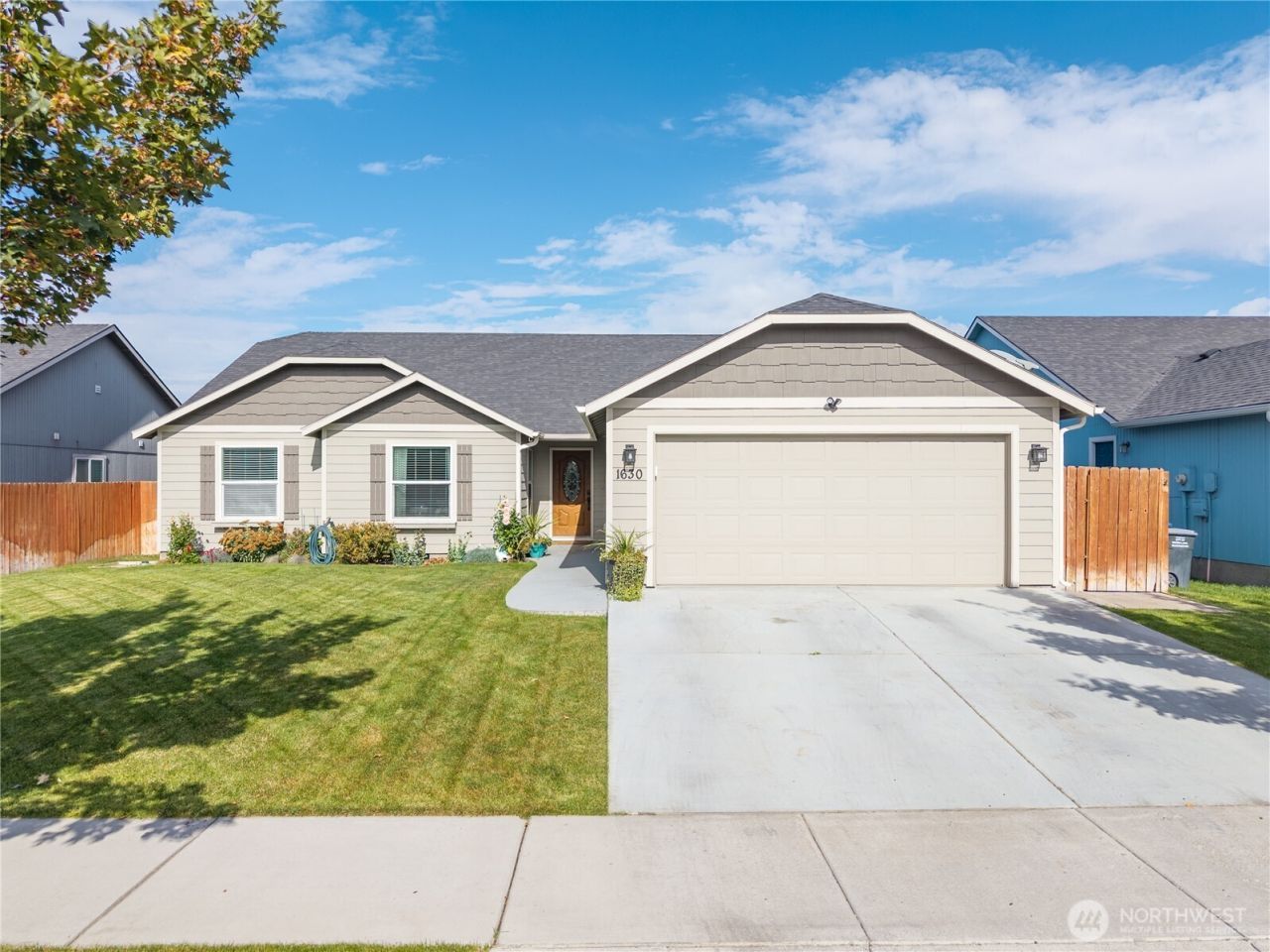 1630 E Filmore Drive, Moses Lake, WA 98837 Main Photo