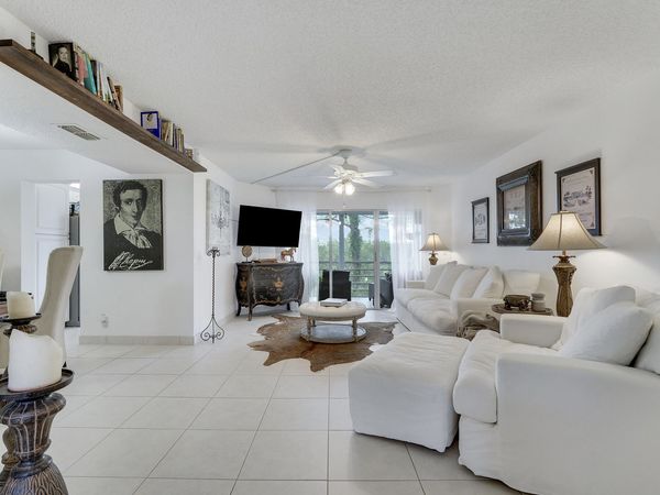 3755 Via Poinciana, Unit 405, Greenacres, FL 33467