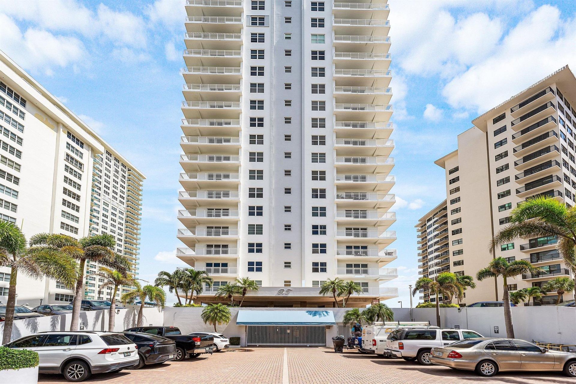3850 Galt Ocean Drive, Unit 301, Fort Lauderdale, FL 33308 Photo