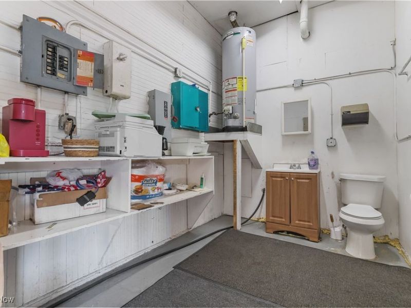 640 E 152nd Street, Cleveland, OH 44110 Photo 35