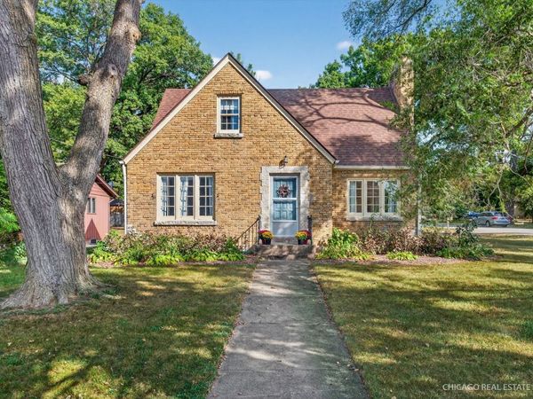 844 Bode Road, Elgin, IL 60120