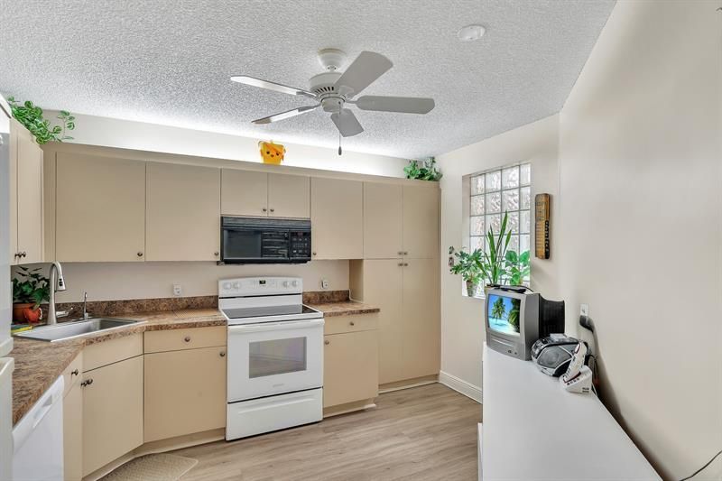 4101 Coral Tree Circle, Unit 116, Coconut Creek, FL 33073 Photo