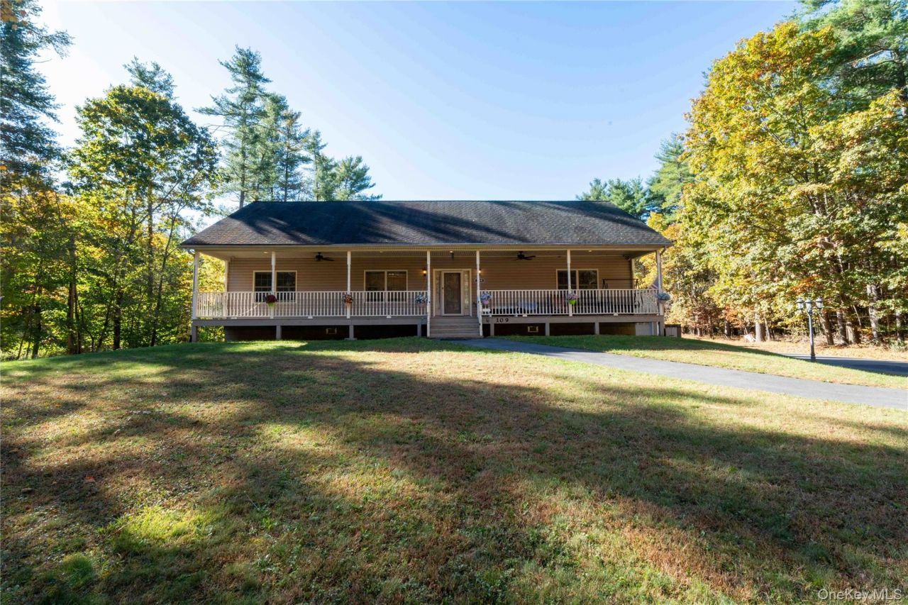 109 3rd Street, Godeffroy, NY 12729 Main Photo