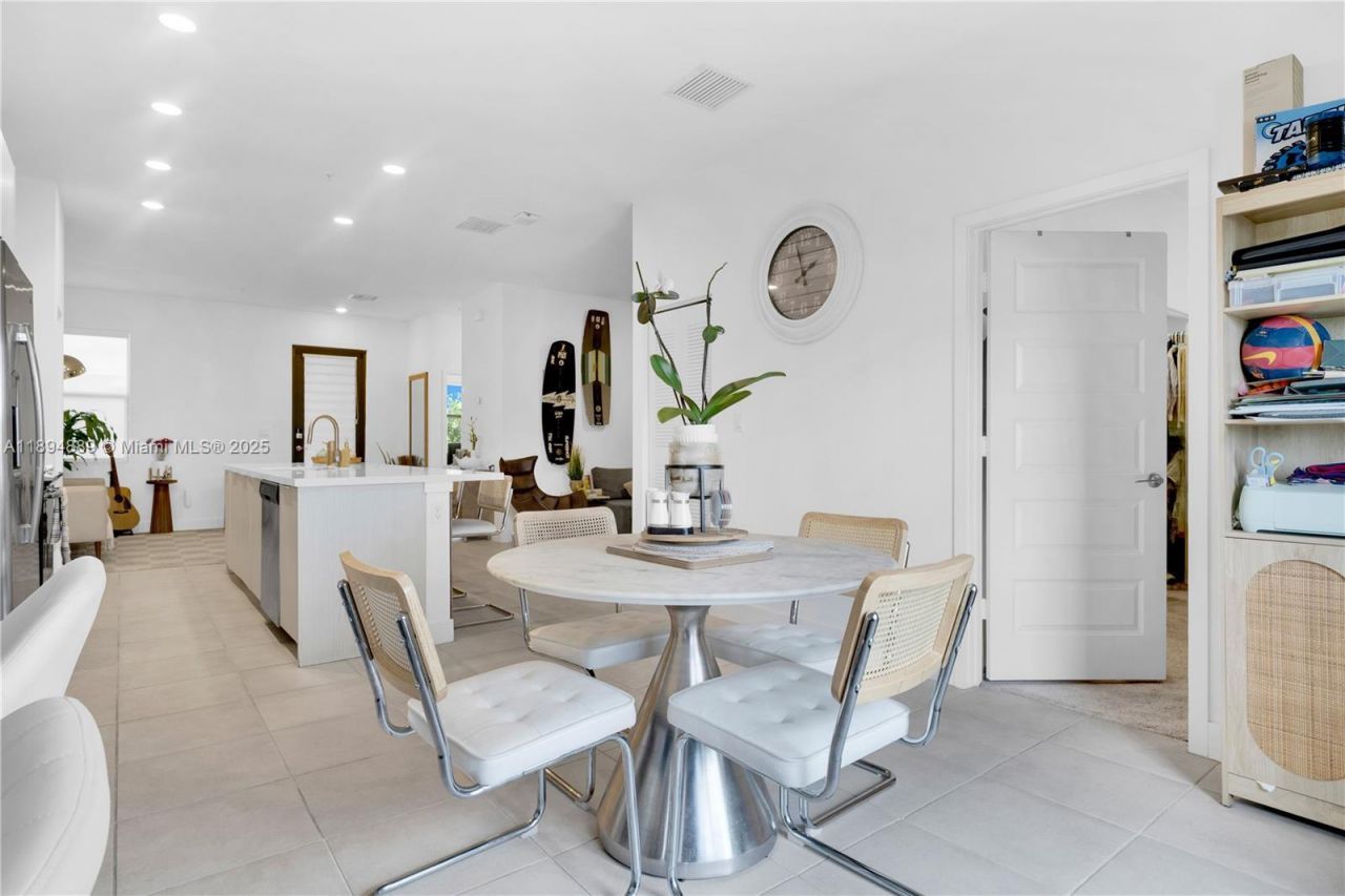 7819 NW 104th Ave, Unit 23, Doral, FL 33178 Photo