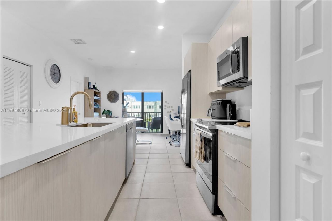7819 NW 104th Ave, Unit 23, Doral, FL 33178 Photo