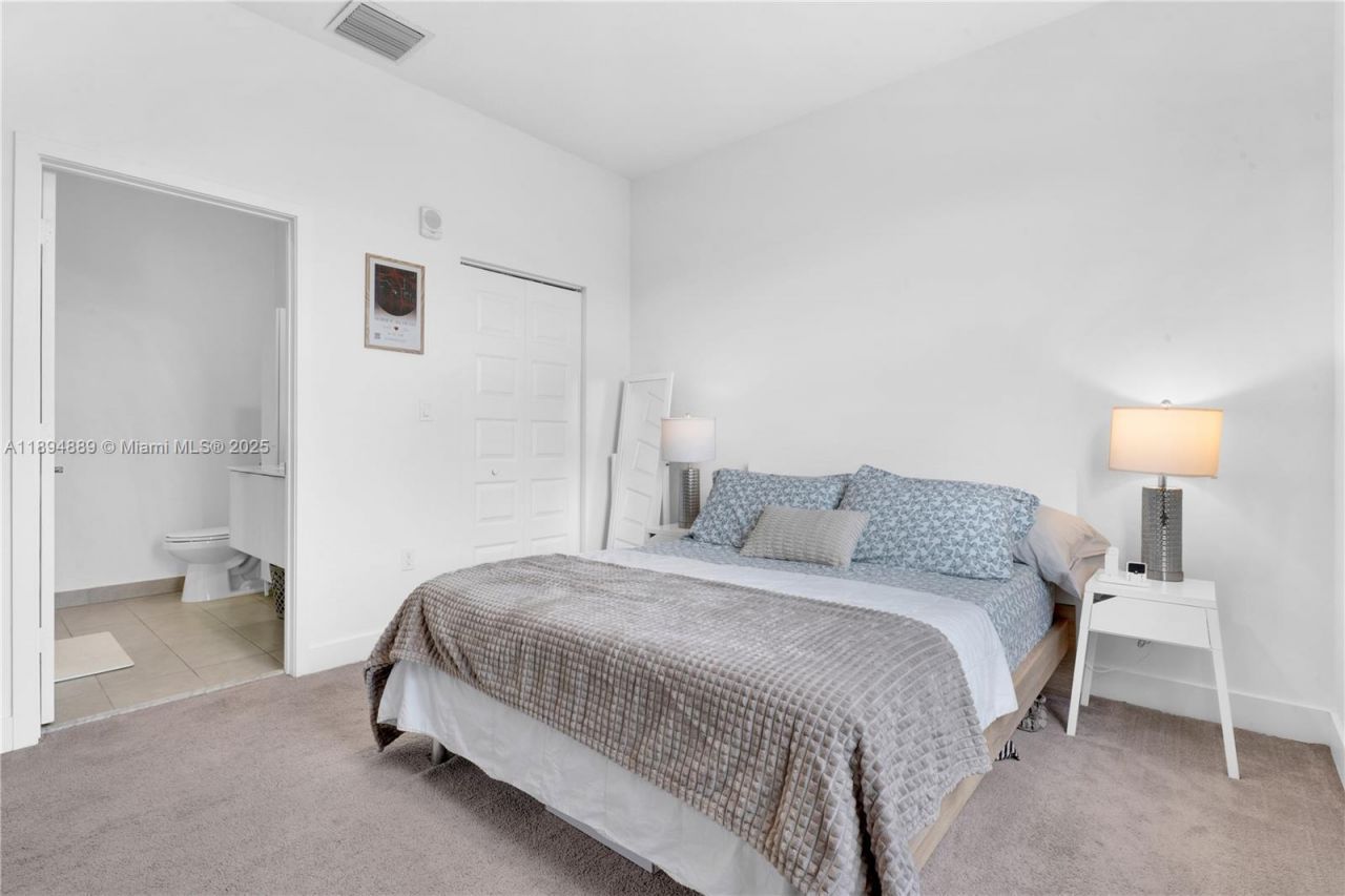 7819 NW 104th Ave, Unit 23, Doral, FL 33178 Photo