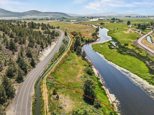 13610 Crystal Springs Rd Road, Klamath Falls, OR 97603