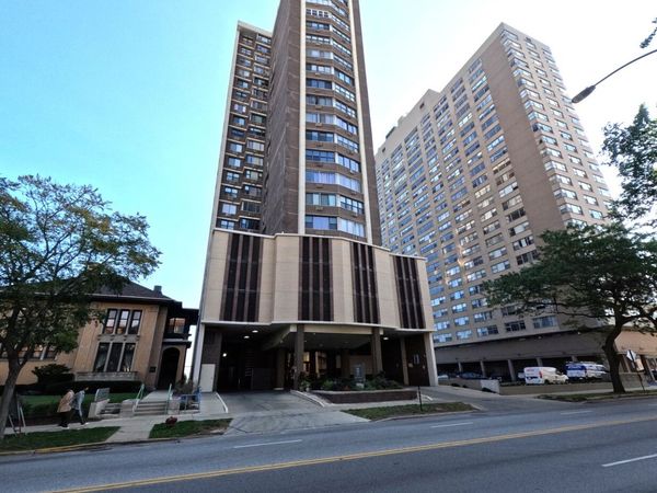 6325 N Sheridan Road, Unit 2003, Chicago, IL 60660