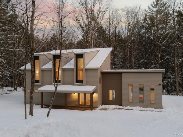 1 Brook Drive, Narrowsburg, NY 12764